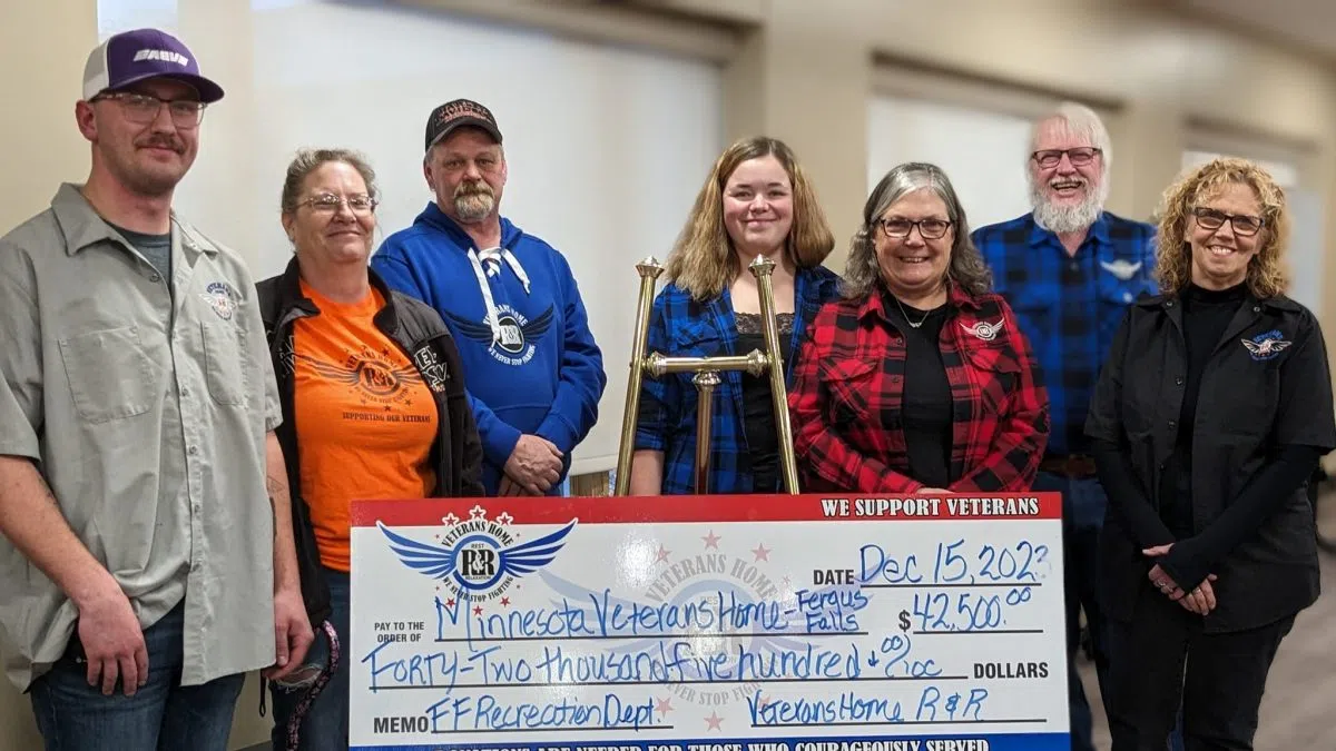 Veterans Home R&R Generously Donate 42,500 to MN Veterans Home