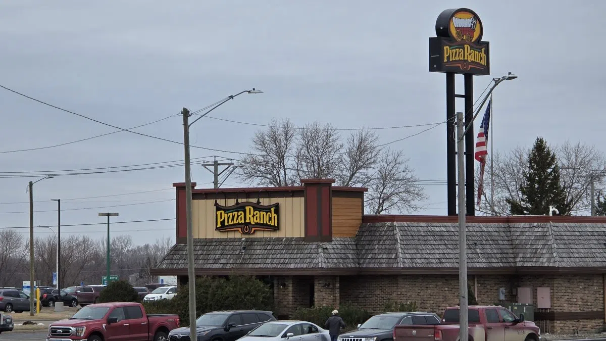 Pizza Ranch Employee Arrested for Stealing Customer’s Purse | Fergus Now