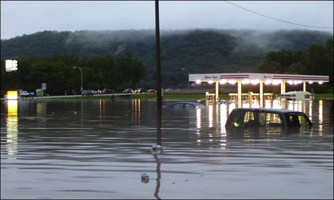 Flash Floods Cause Rapidan Dam To Fail Near Mankato | KNOX News Radio ...