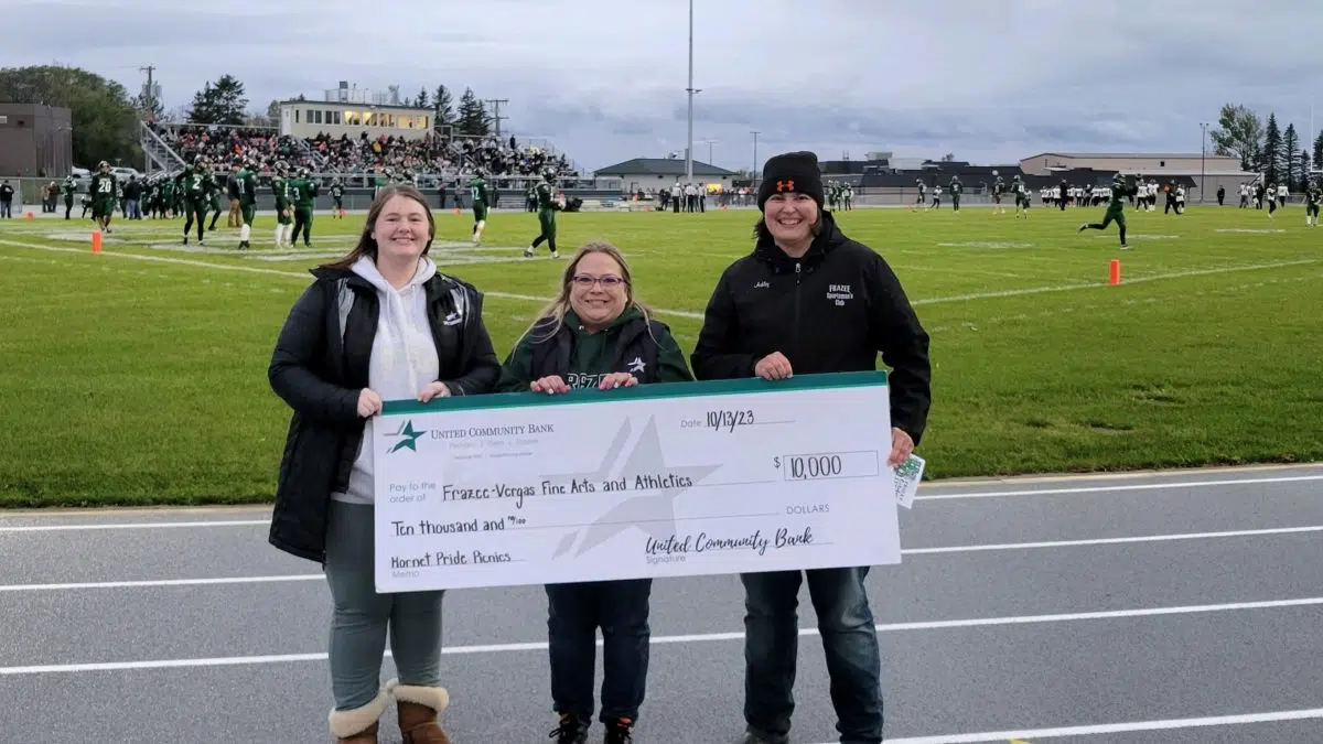 United Community Bank donates 10k to FrazeeVergas Public Schools for