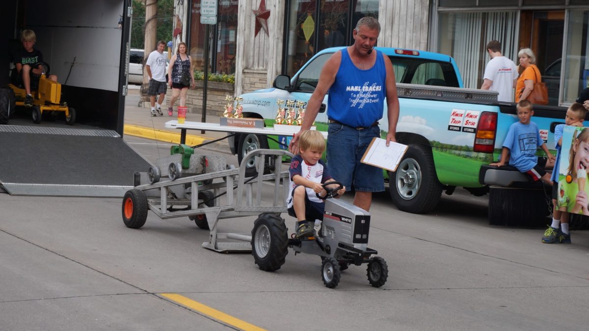 Kids can peddle and pull their way through Steamboat Days - Vimarsana News