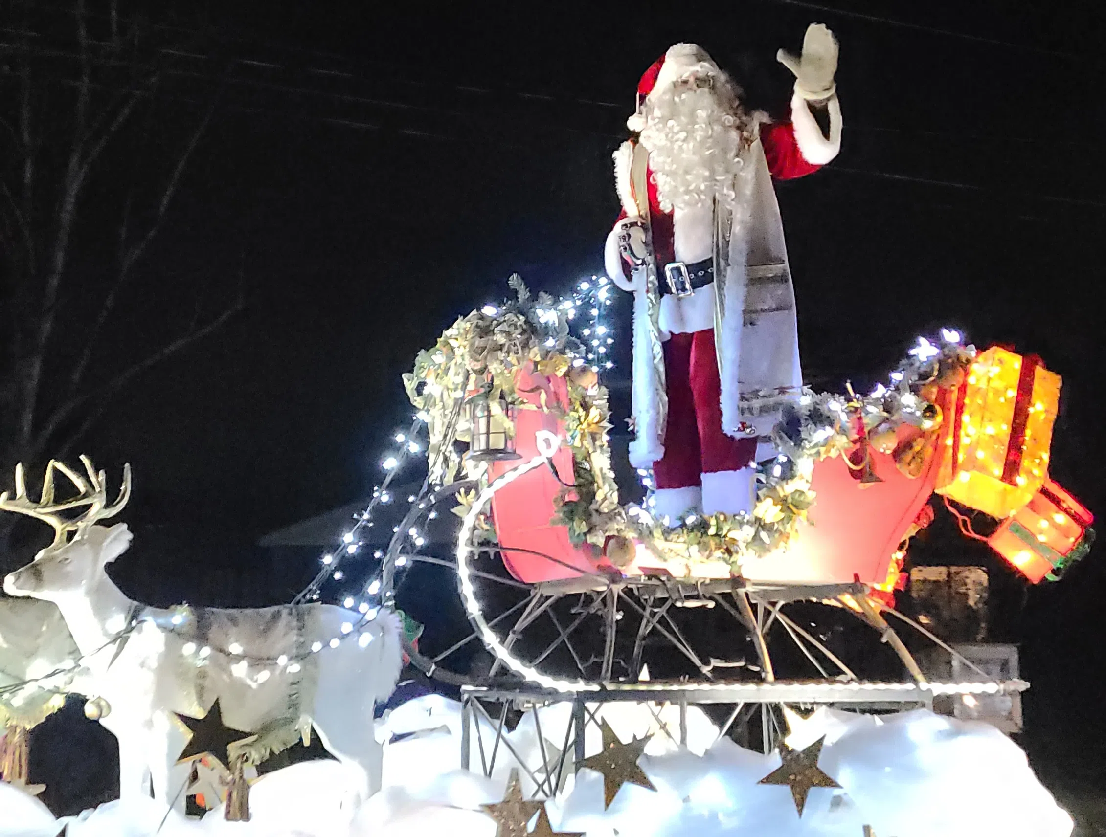 Mark Your Calendars: Fergus and Elora Santa Claus Parade Dates Announced