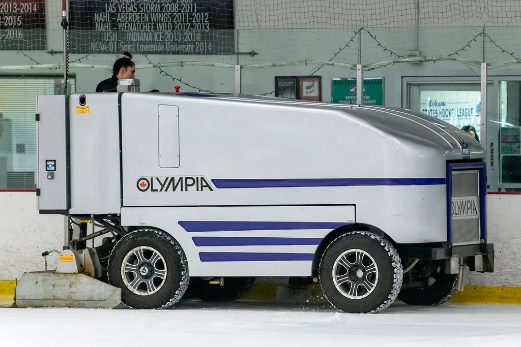 Wellington North Council Recommended to Award Replacement of Ice Resurfacer in Arthur