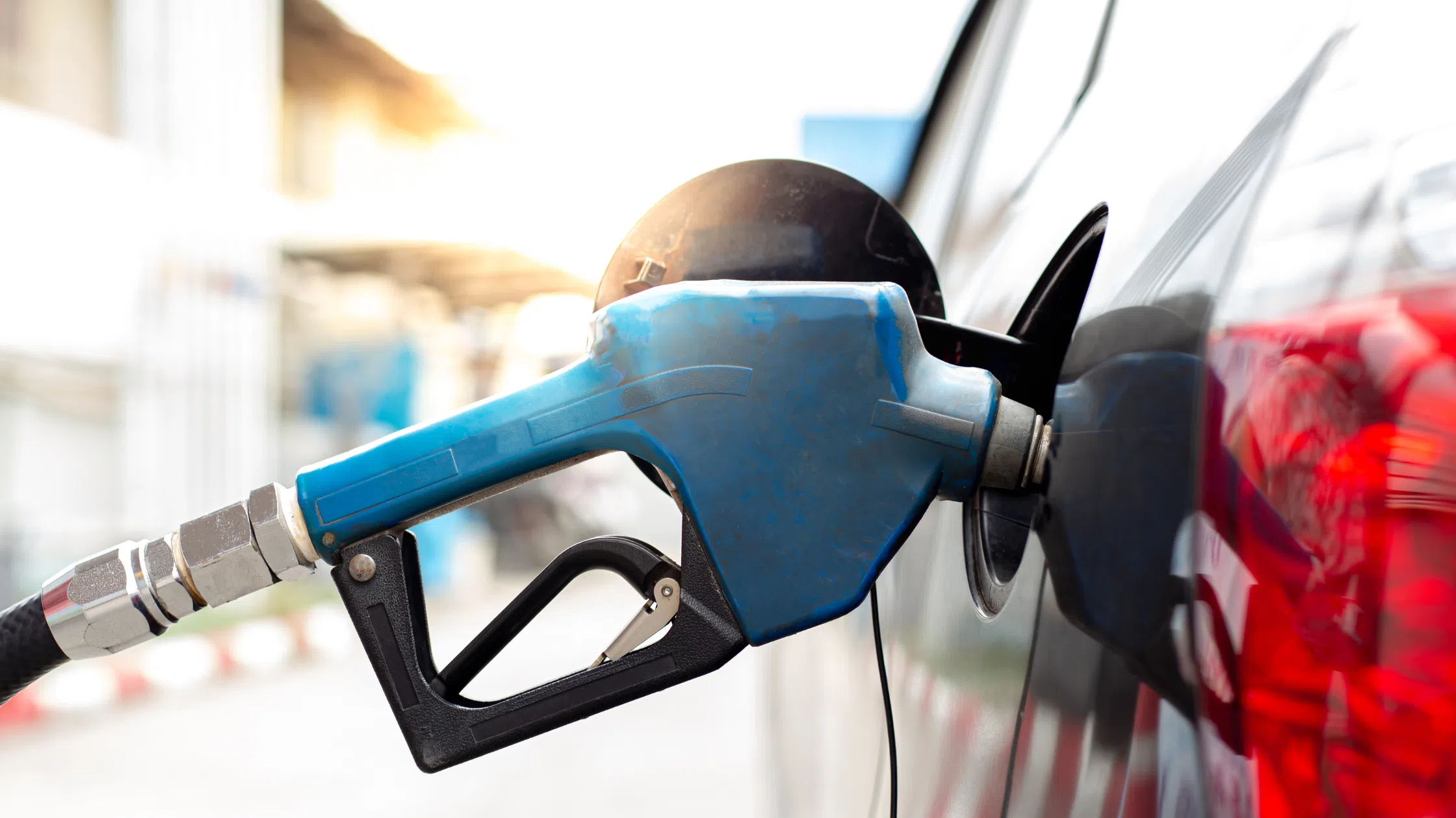 Ontario Government to Extend Gas Tax Cuts Until End of 2024