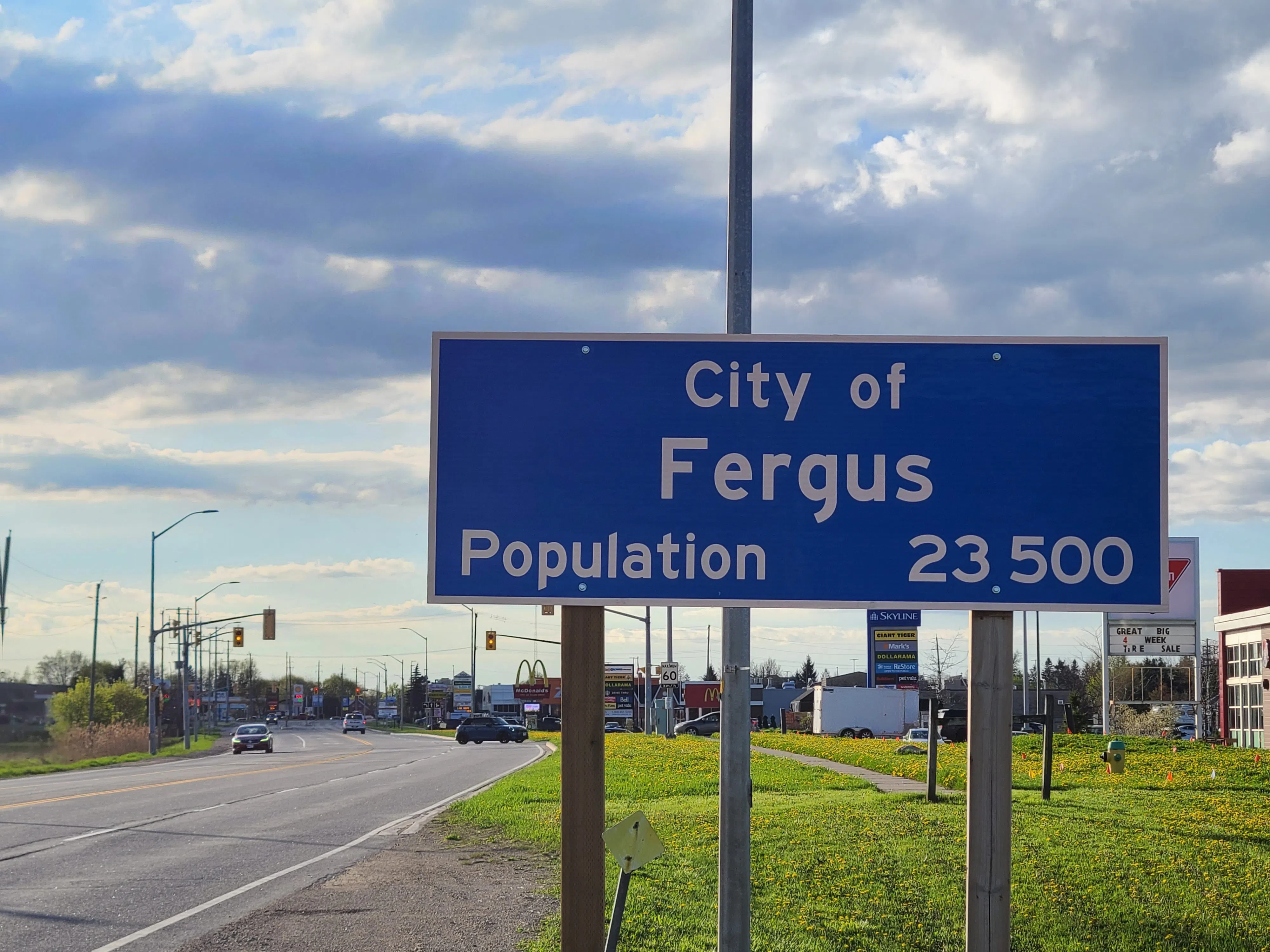 New Fergus gateway signs to be replaced