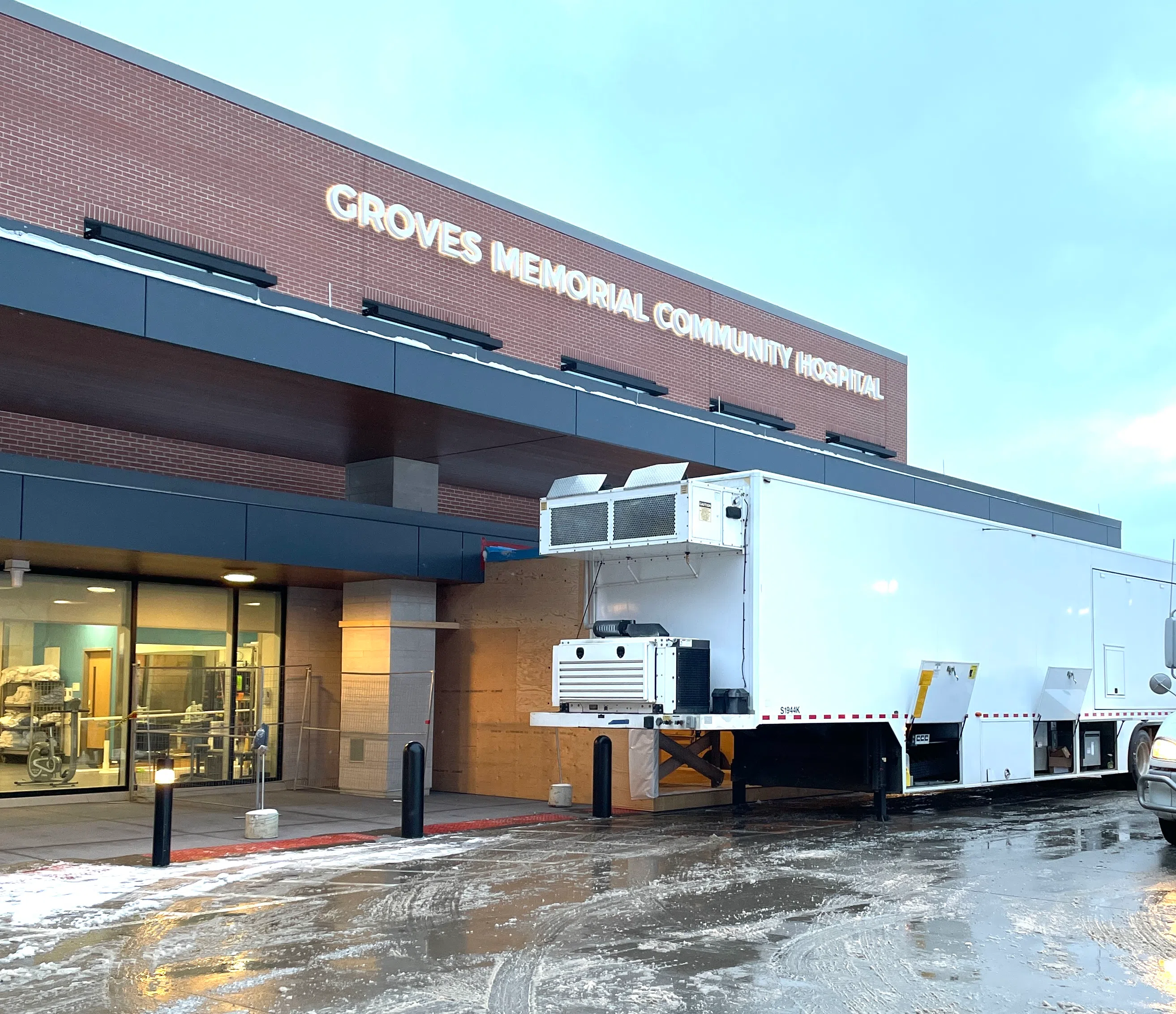 Temporary Mobile CT Unit Arrives at Groves Memorial Community Hospital