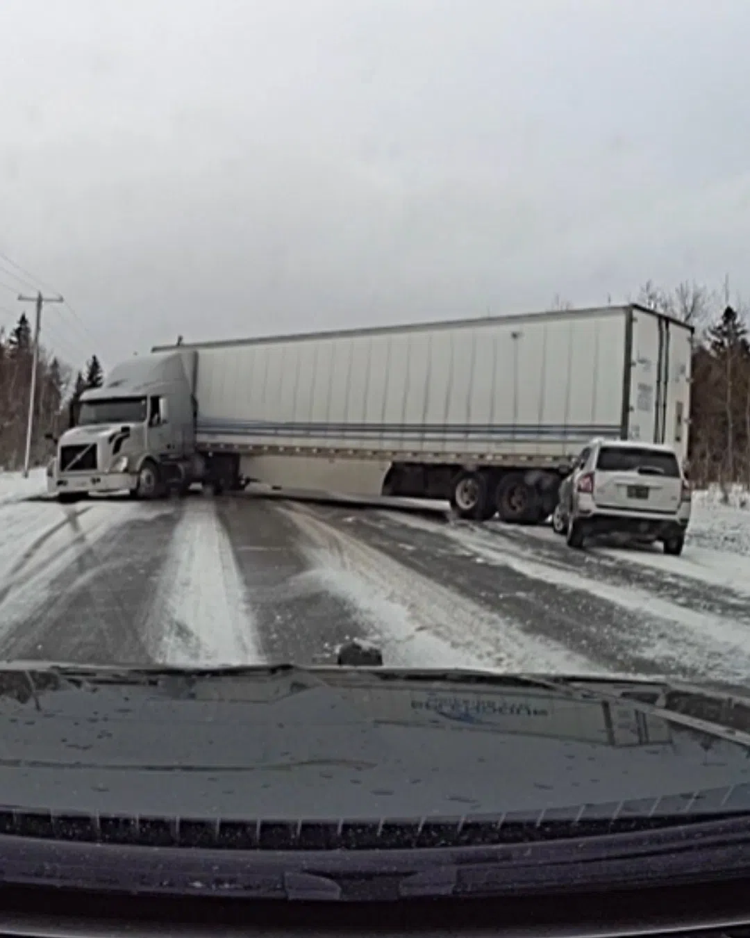 UPDATE: Wellington Road 18 Near Fergus Reopened Following Collision: OPP