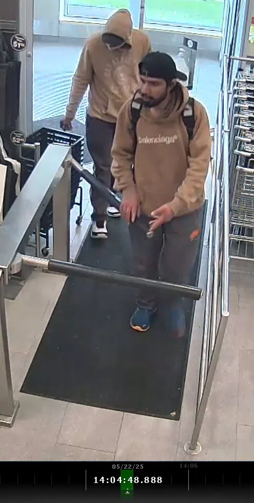 Wellington County OPP Investigating a Robbery in Fergus