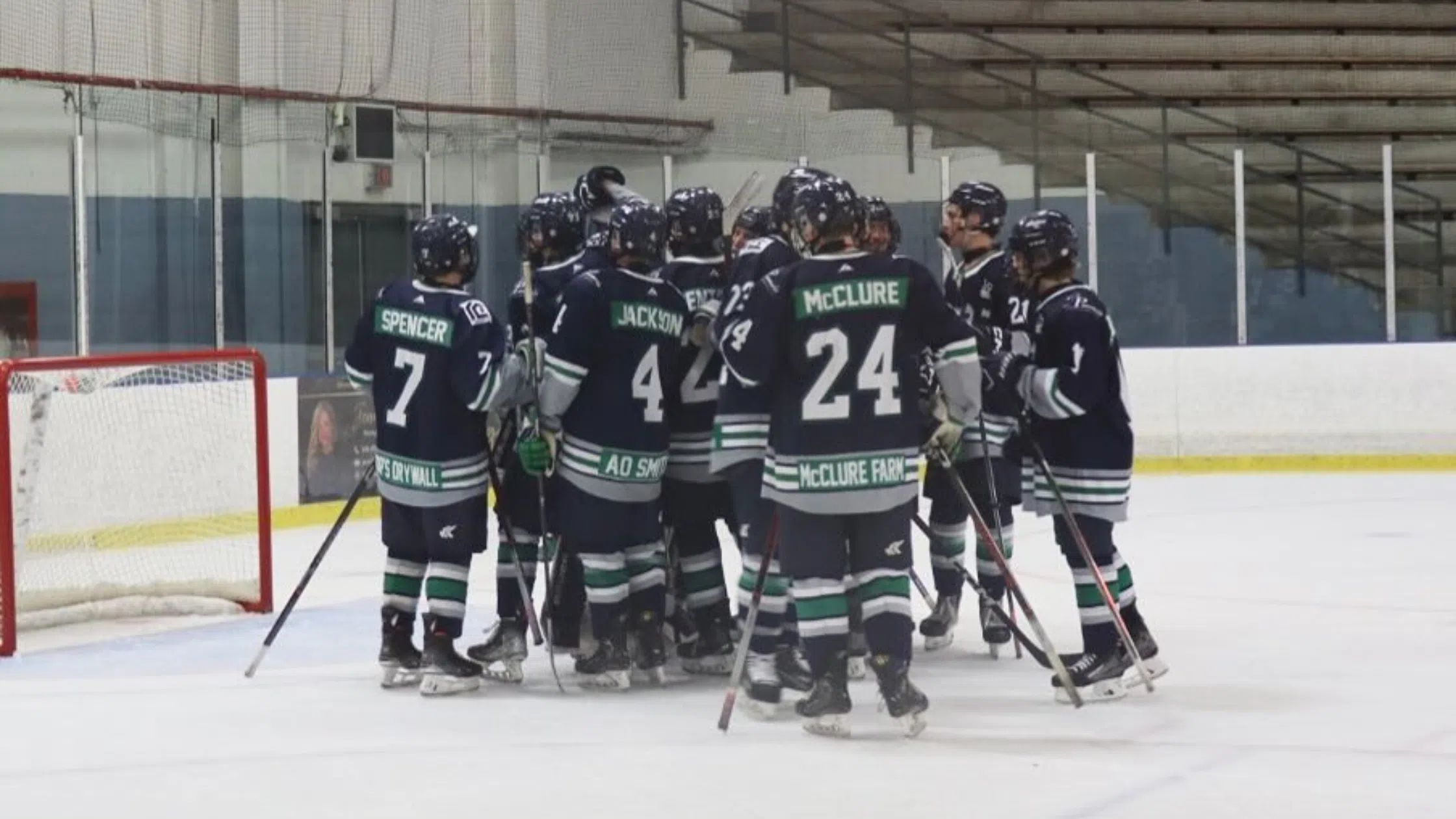 Fergus Whalers Junior Hockey Club Get Two Big Wins on the Weekend