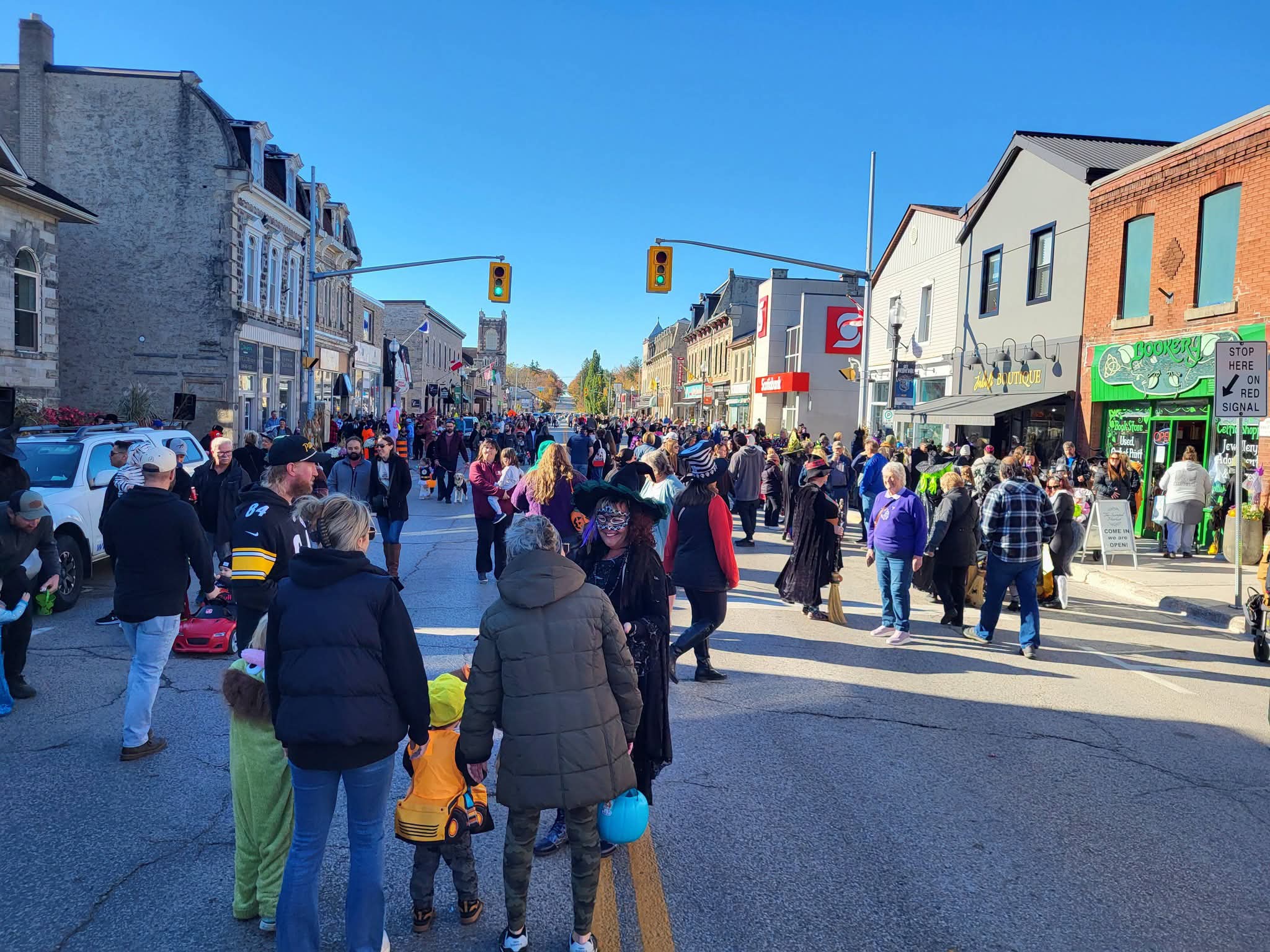 Big turnout for annual Halloween Haunt Street Walk in Downtown Fergus