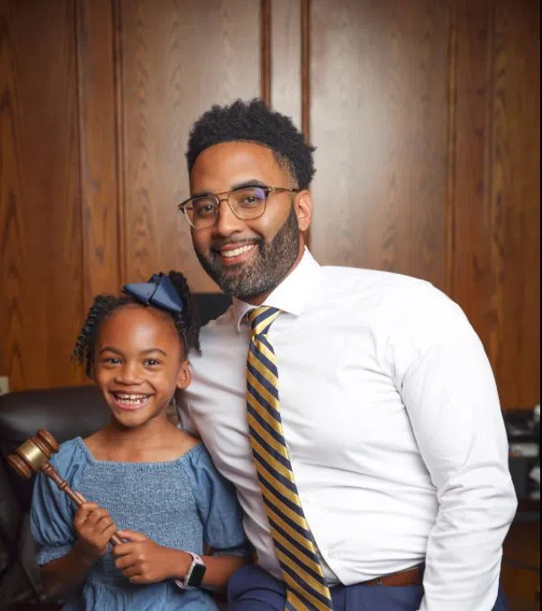 Democrat from east Mississippi takes oath in state Senate