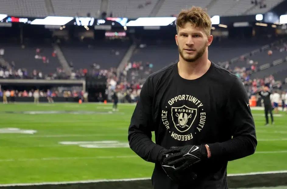 Free agent TE Foster Moreau steps away from football after physical