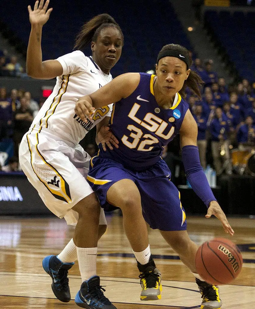 A former LSU women's basketball star has died at 29 after being struck by car, report says