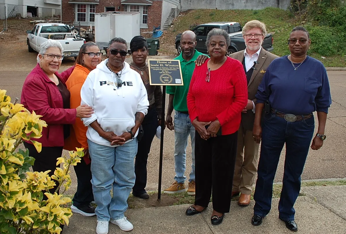 Late barber Jessie "Jeff" Winston honored with historical marker