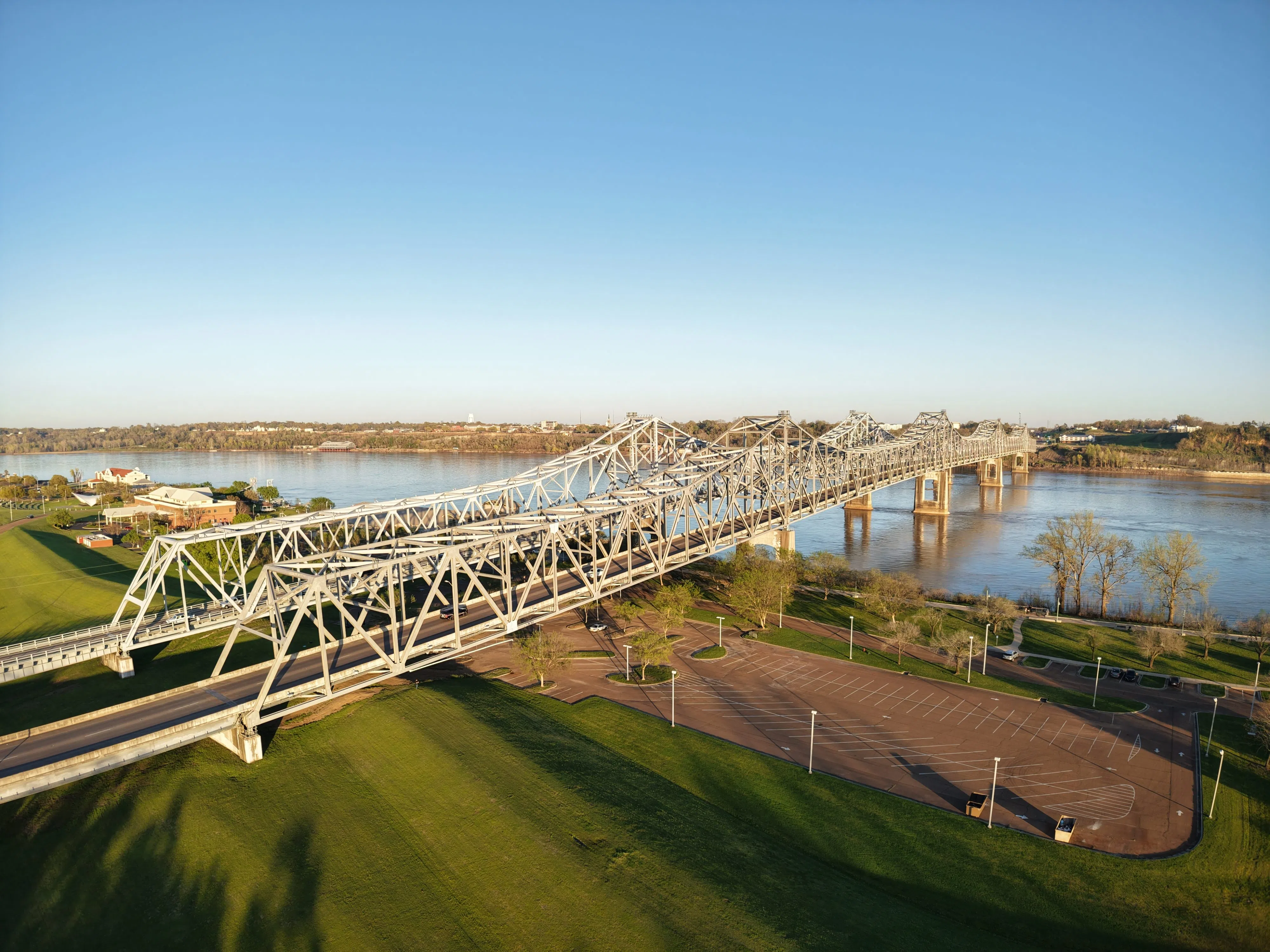 Bridges Have Re-opened - Mississippi River Bridge Closed After Barge Impact