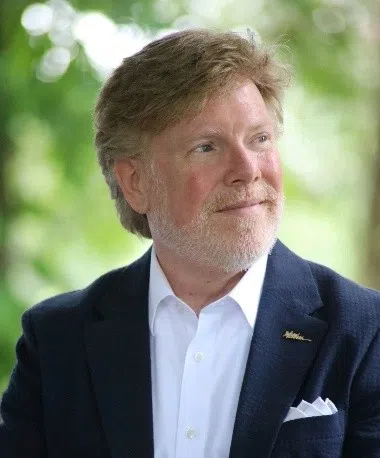 From the Mayor's Desk  Time to Give Thanks -  And Get Ready for Yuletide Cheer!