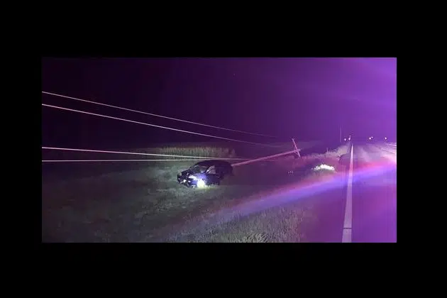 Suv Crashes Into Utility Pole Leaving Customers In The Dark Knsi 4491