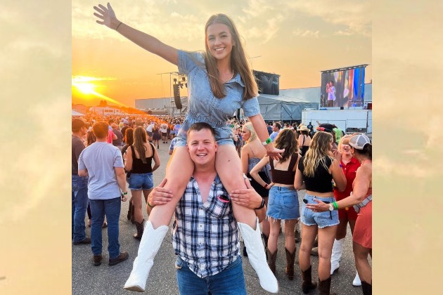 Andrew and Makayla Mooney