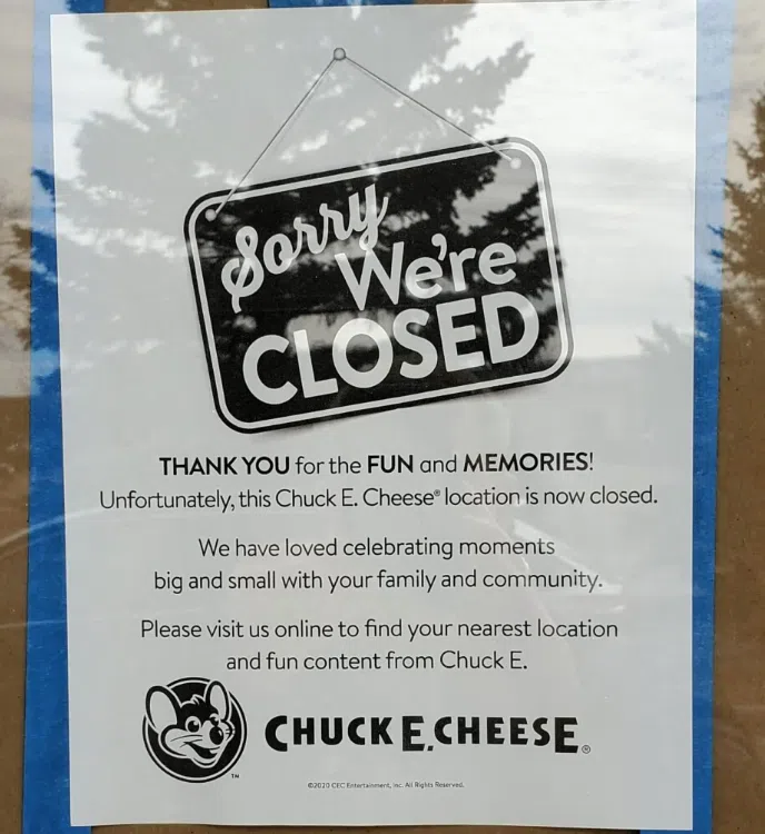 Fargo Chuck E. Cheese permanently closed Froggy 99.9 KVOX