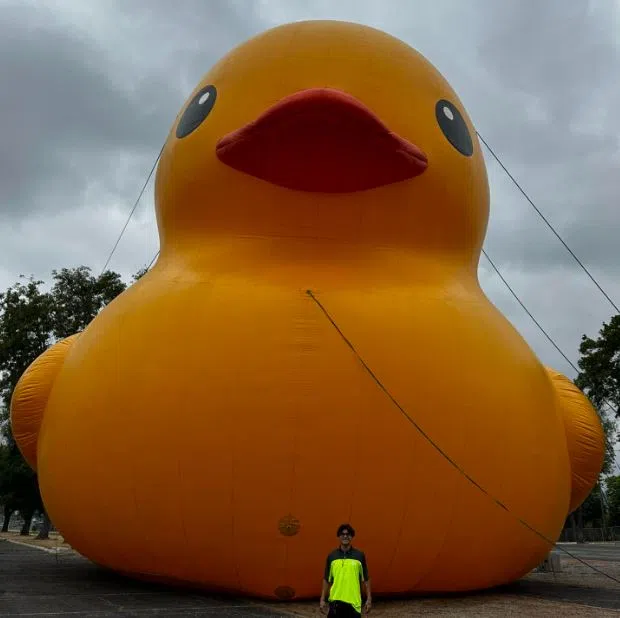 World’s largest rubber duck shows up in Princeton, Mn. this Weekend ...