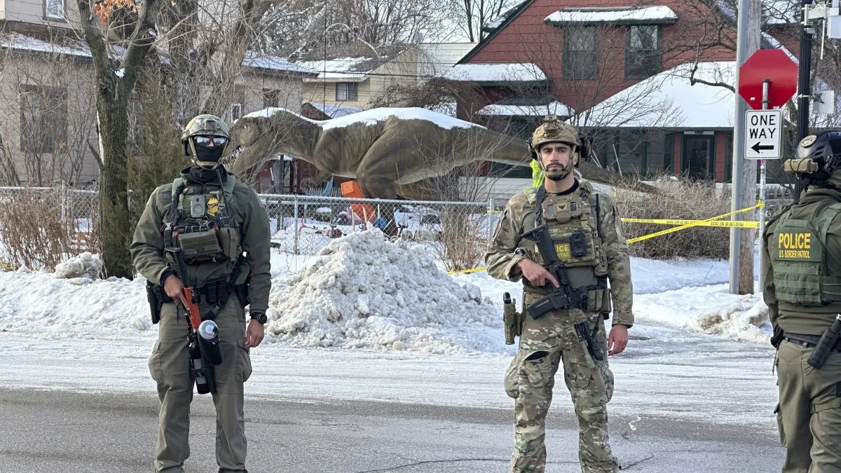 BREAKING NEWS: Federal officer shoots and kills woman during Minneapolis protest