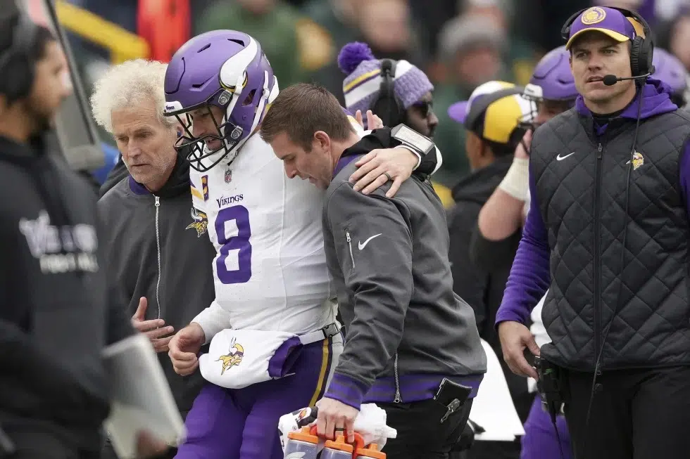 Vikings beat Packers 24-10 but lose Cousins to possible Achilles tendon ...