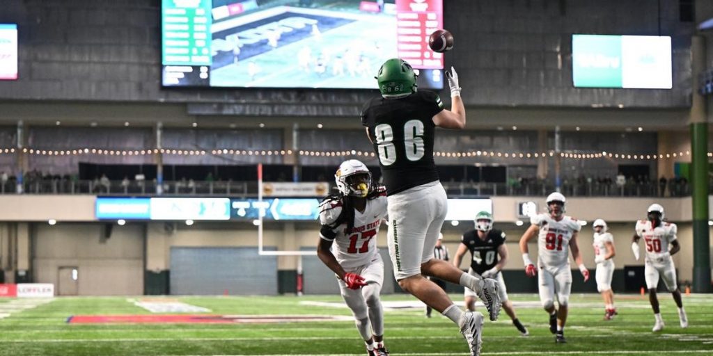 No. 12/14 North Dakota Falls to No. 15/16 Sacramento State, 42-35 - Vimarsana News