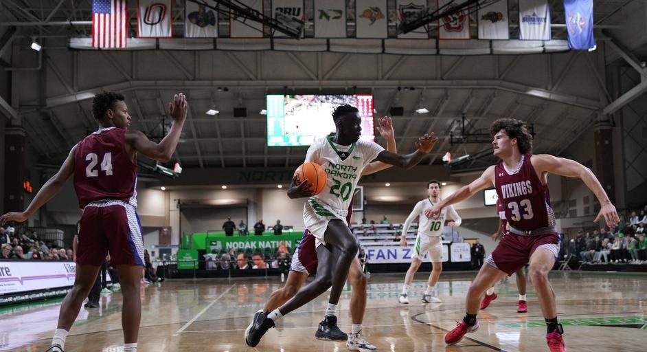 Five Reach Double Figures as Fighting Hawks Down Vikings 93-63 - Vimarsana News