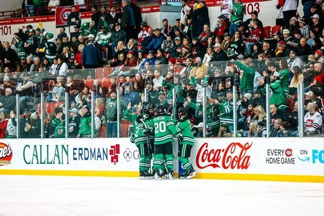No. 6/7 North Dakota vaults into first place with 5-3 win over No. 13 SCSU