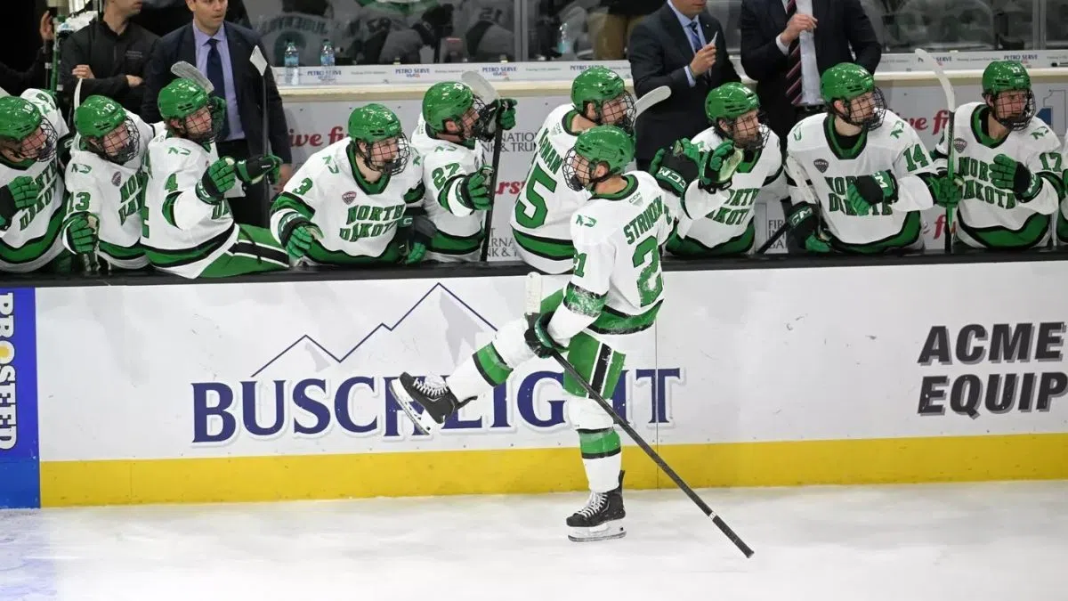 No. 8 North Dakota bullies Omaha, 7-2, in Friday victory