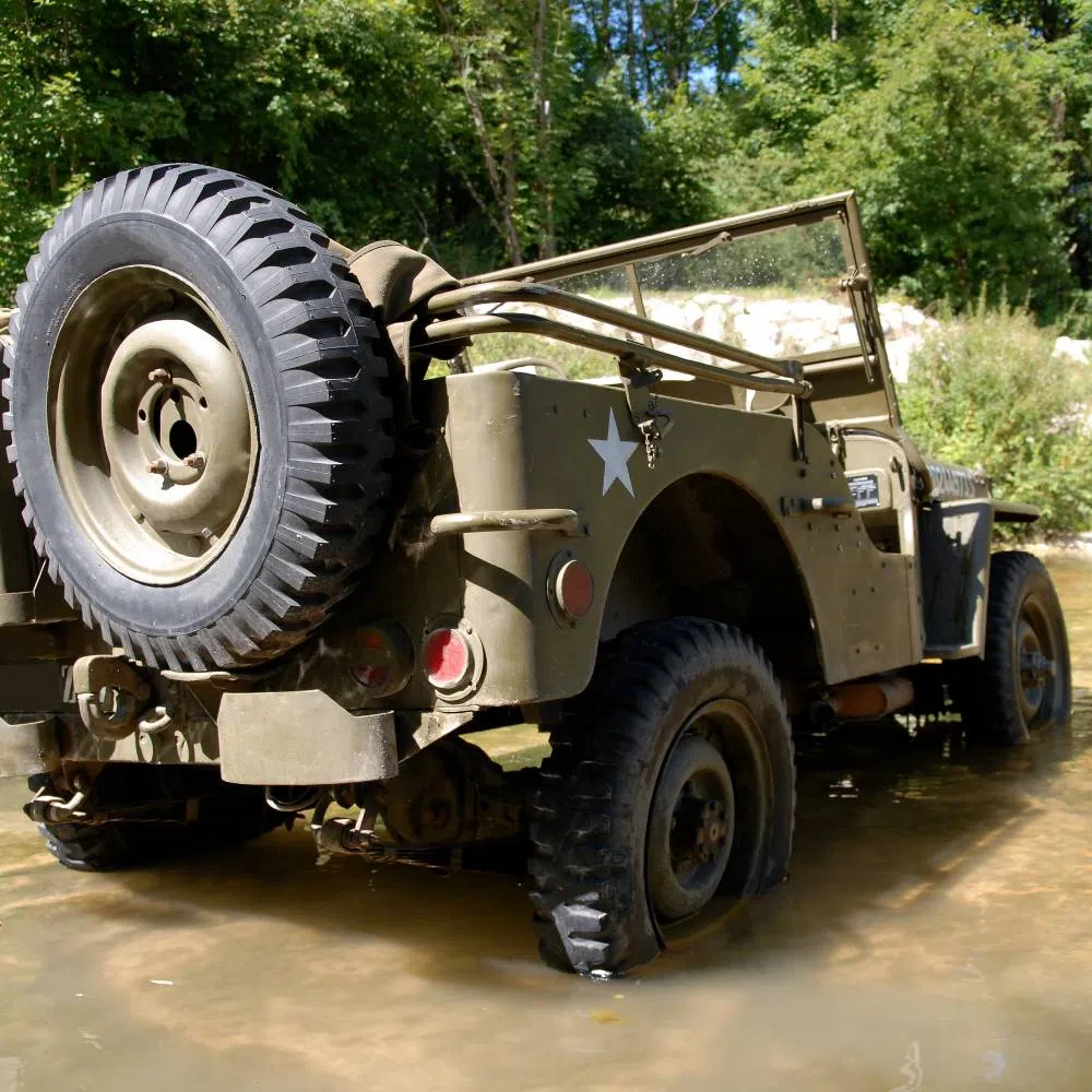 What Are the Benefits of Owning a Vintage Jeep?