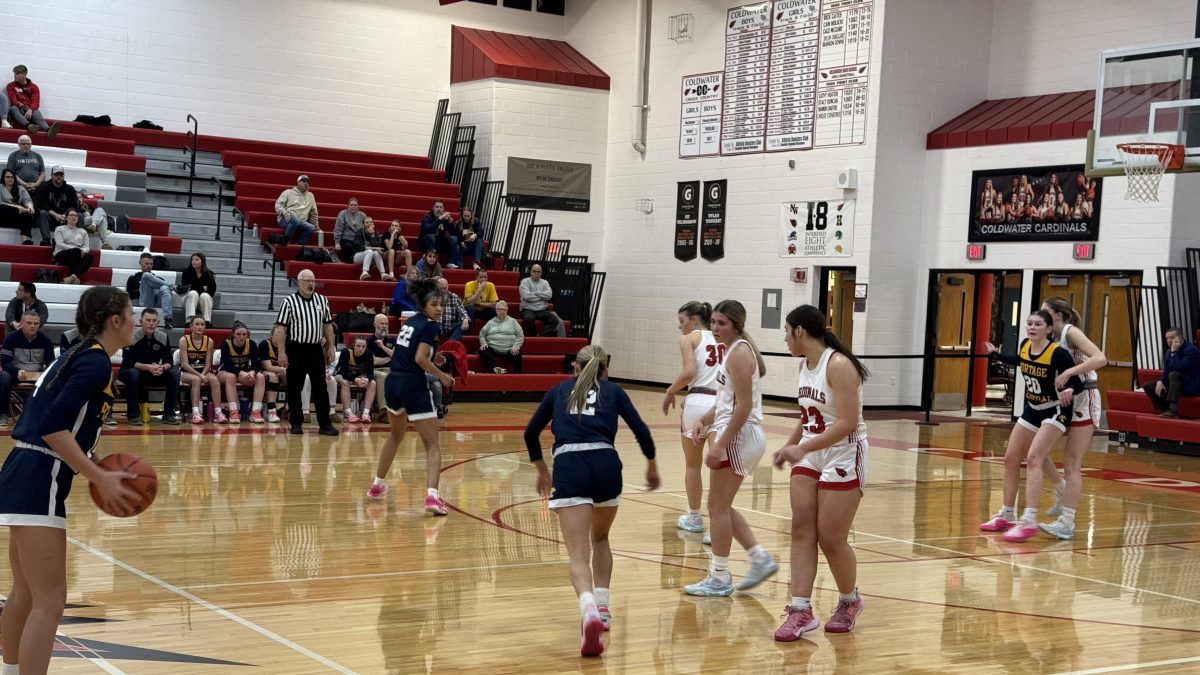 Cardinals close regular season with home win against Mustangs - Vimarsana News