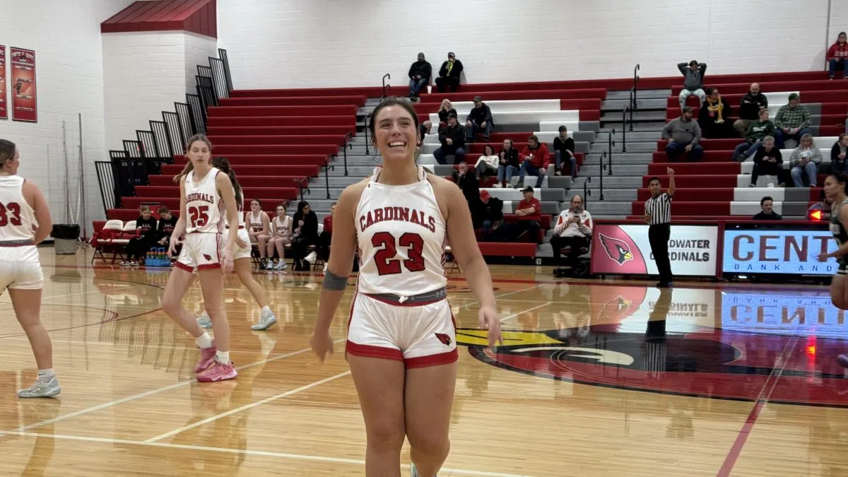 Girls hoops: cards victorious at home, chargers win at lca