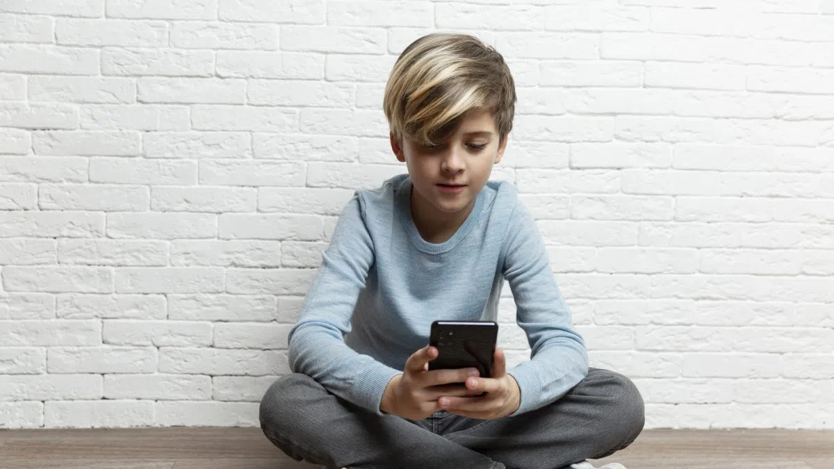 Michigan bill aims for parental consent and control over minor social media accounts