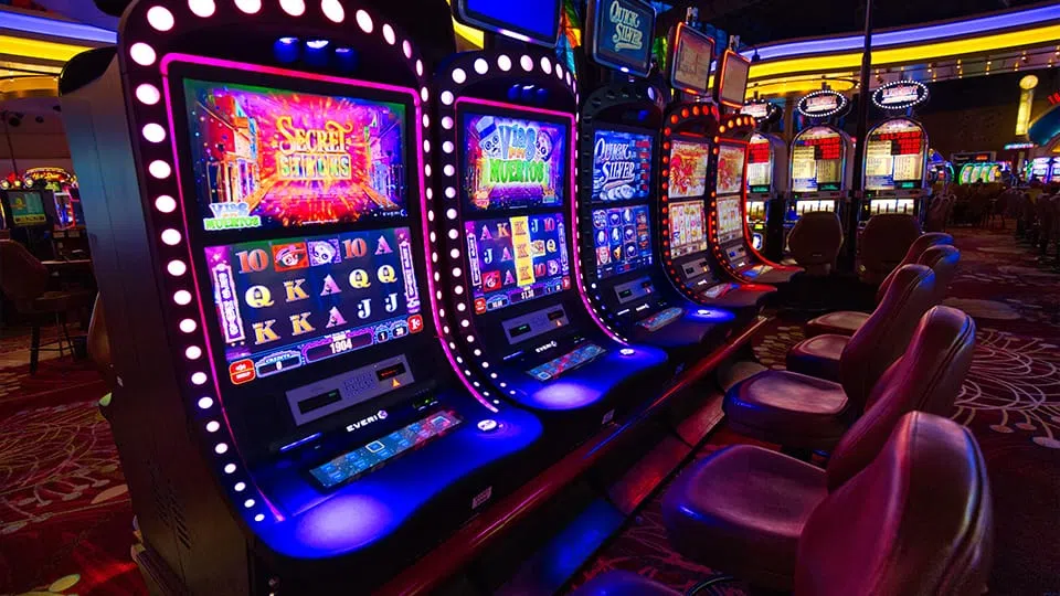 Casino bill barely passes out of Indiana House committee