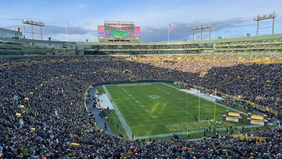 Taylor Swift spotted at Lambeau Field during Sunday's game