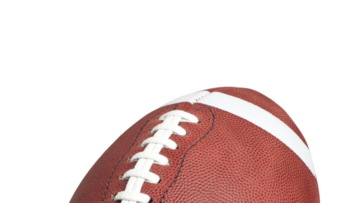 Bay Port, Winneconne football teams up for national award