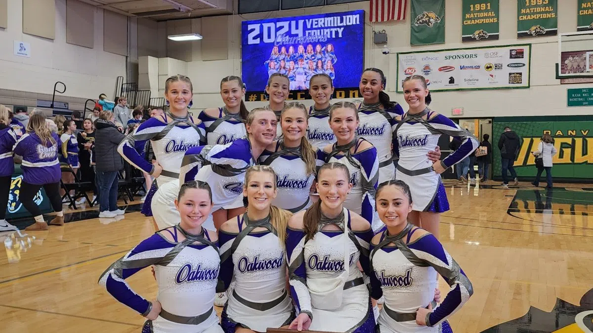 Oakwood Comets Cheerleaders Win County Championship Vermilion County