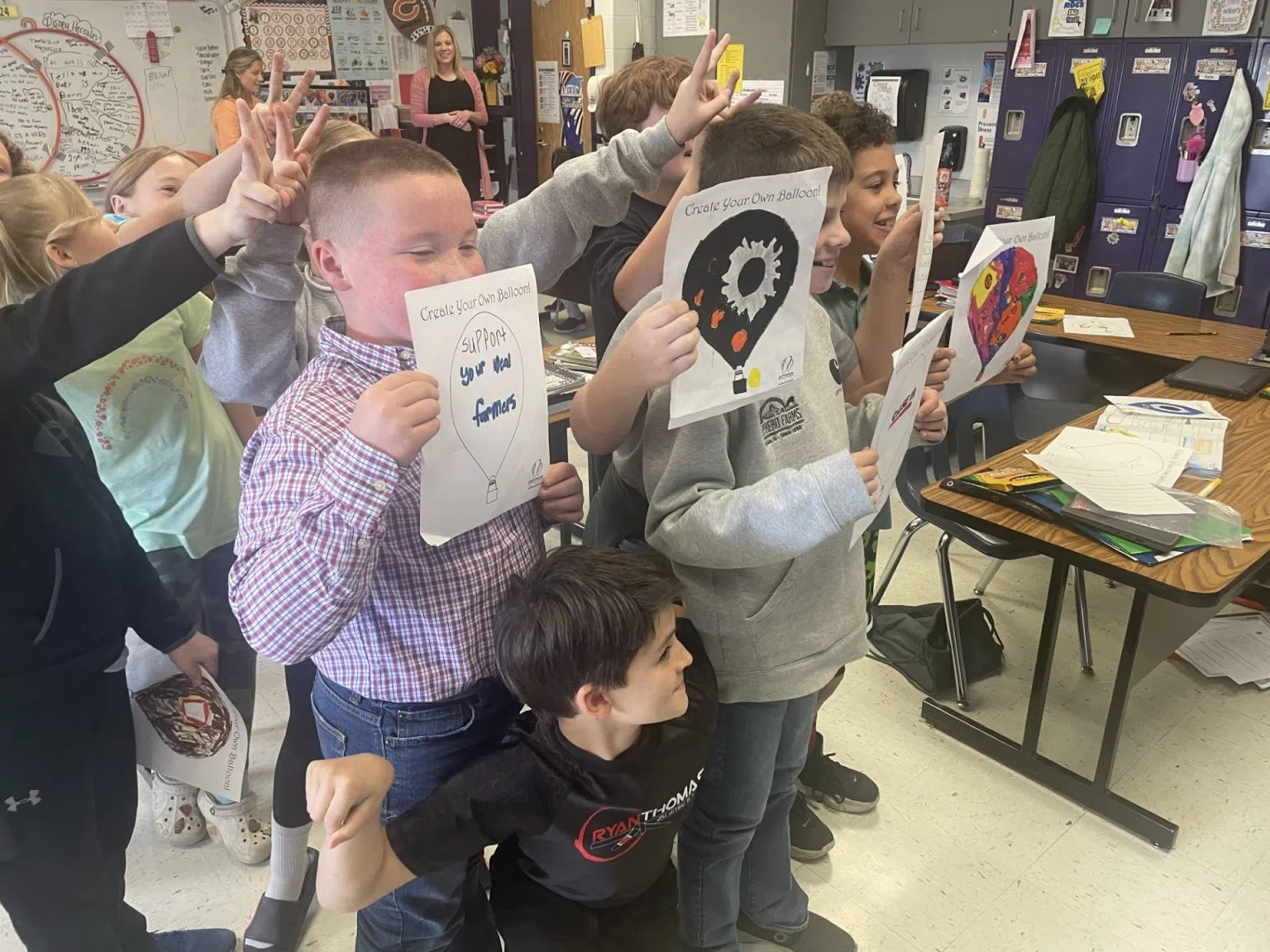 Oakwood Grade School Ambassador Class Preparing for Balloons Over