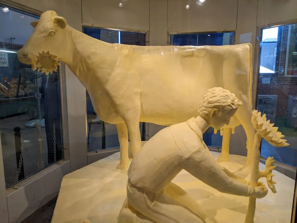 Fact Sheet: Butter Sculpting - Midwest Dairy