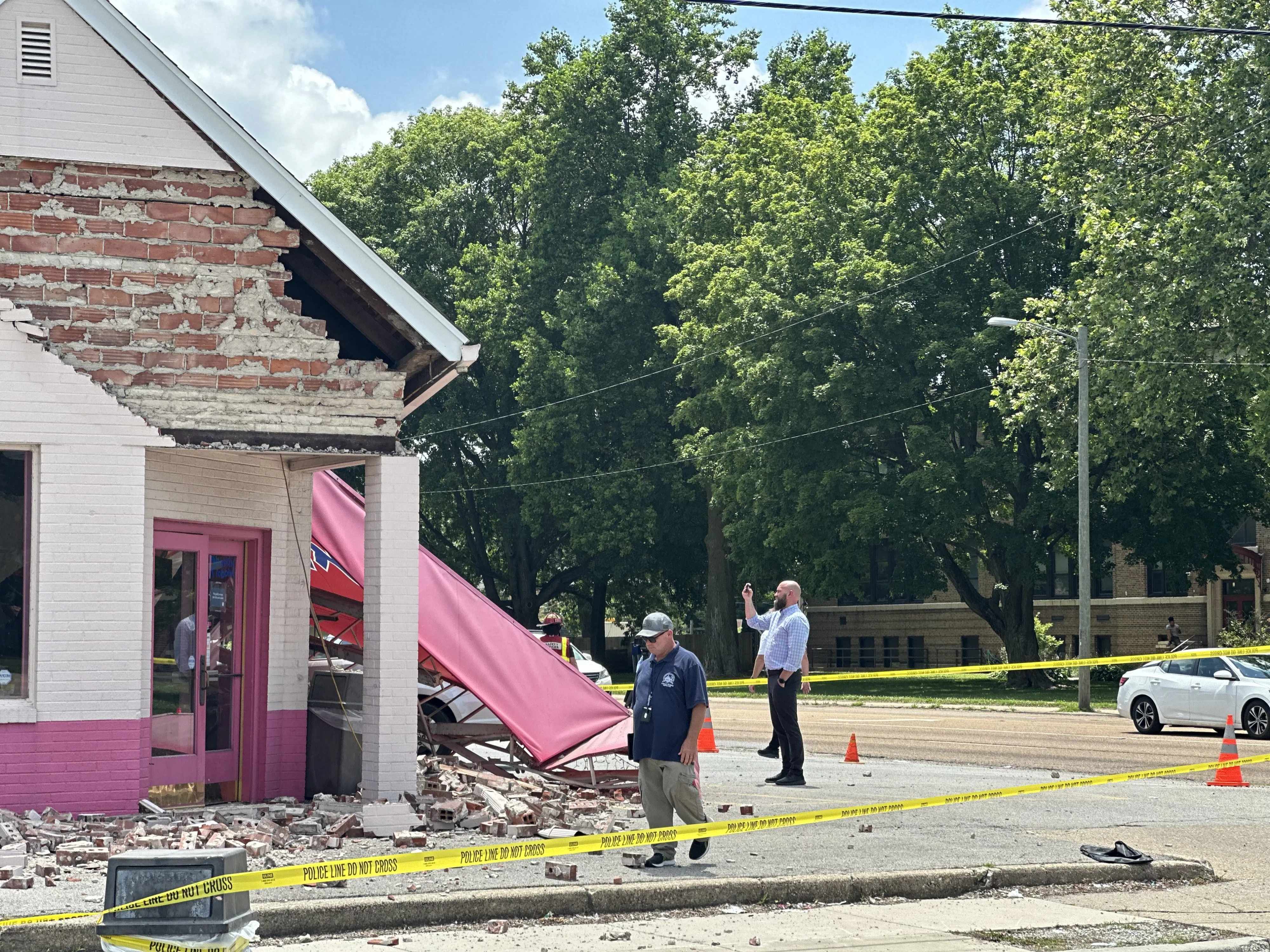 Baskin-Robbins roof collapse