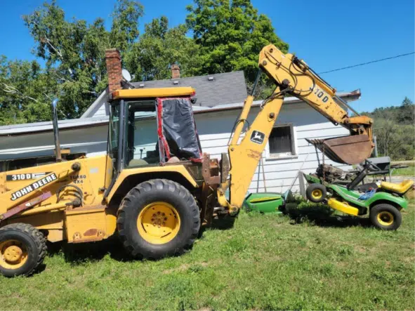 Backhoe Stolen in Mono