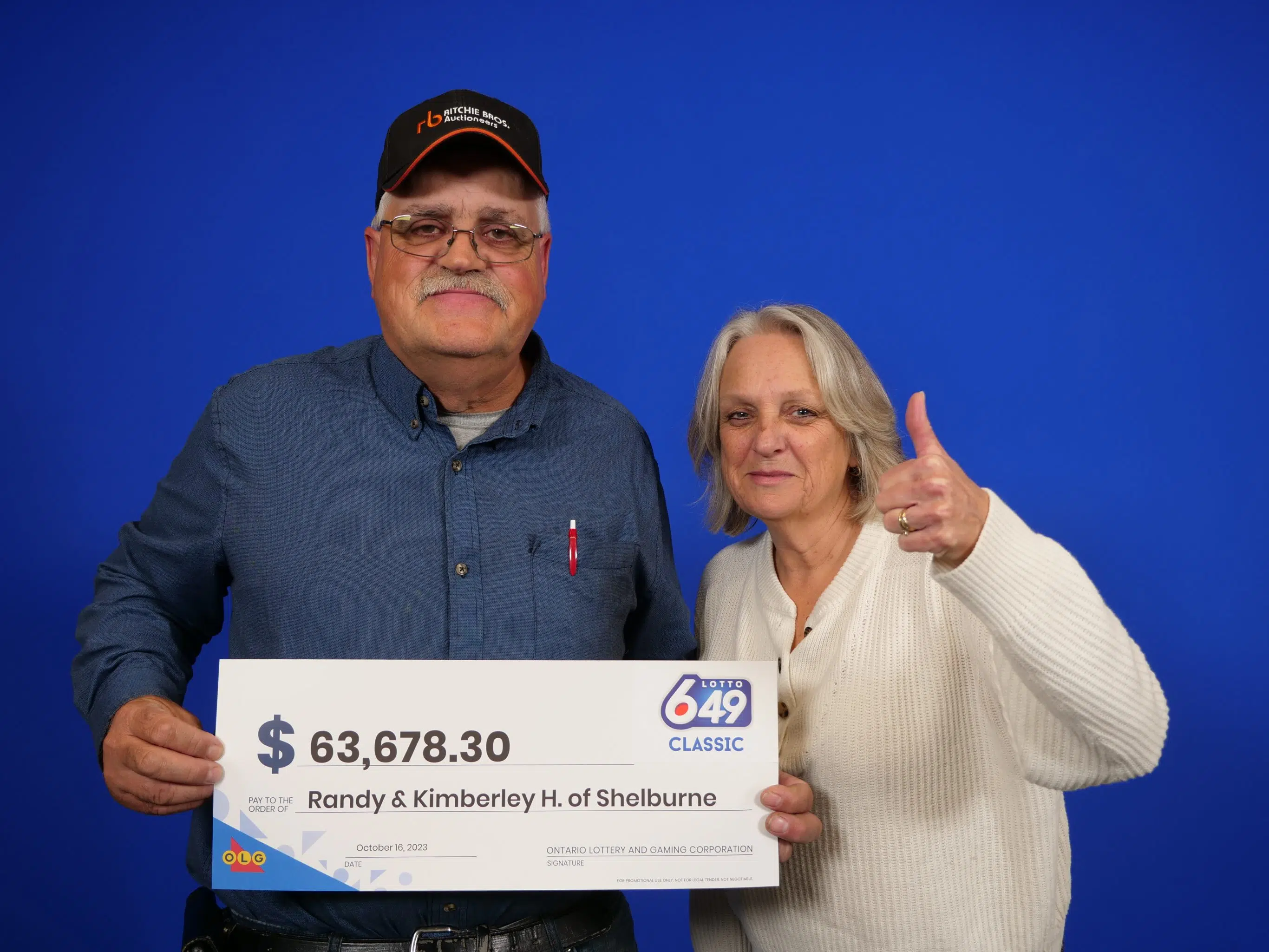 Shelburne Couple Wins 64,000 Country 105