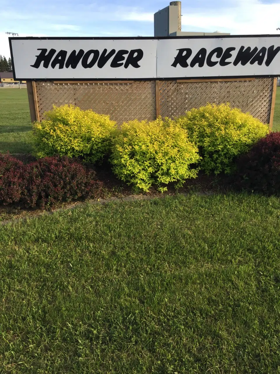 Balanced Image Highlights Saturday Card at Hanover Raceway. Preview with General Manager Steve Fitzsimmons