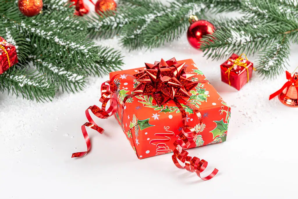 Last-Minute Holiday Shopping? Here's What's Open Today