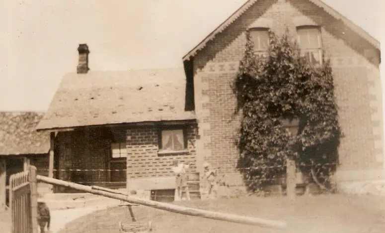 UPDATE: Saved!-Century-Old Farmhouse On Klondike Park Road To Be Demolished