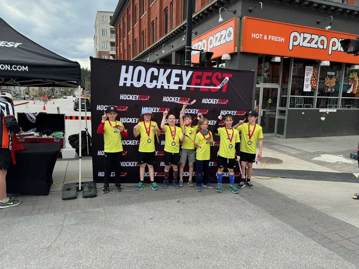 New Ball Hockey Fundraiser Gathers Large Crowd In Owen Sound