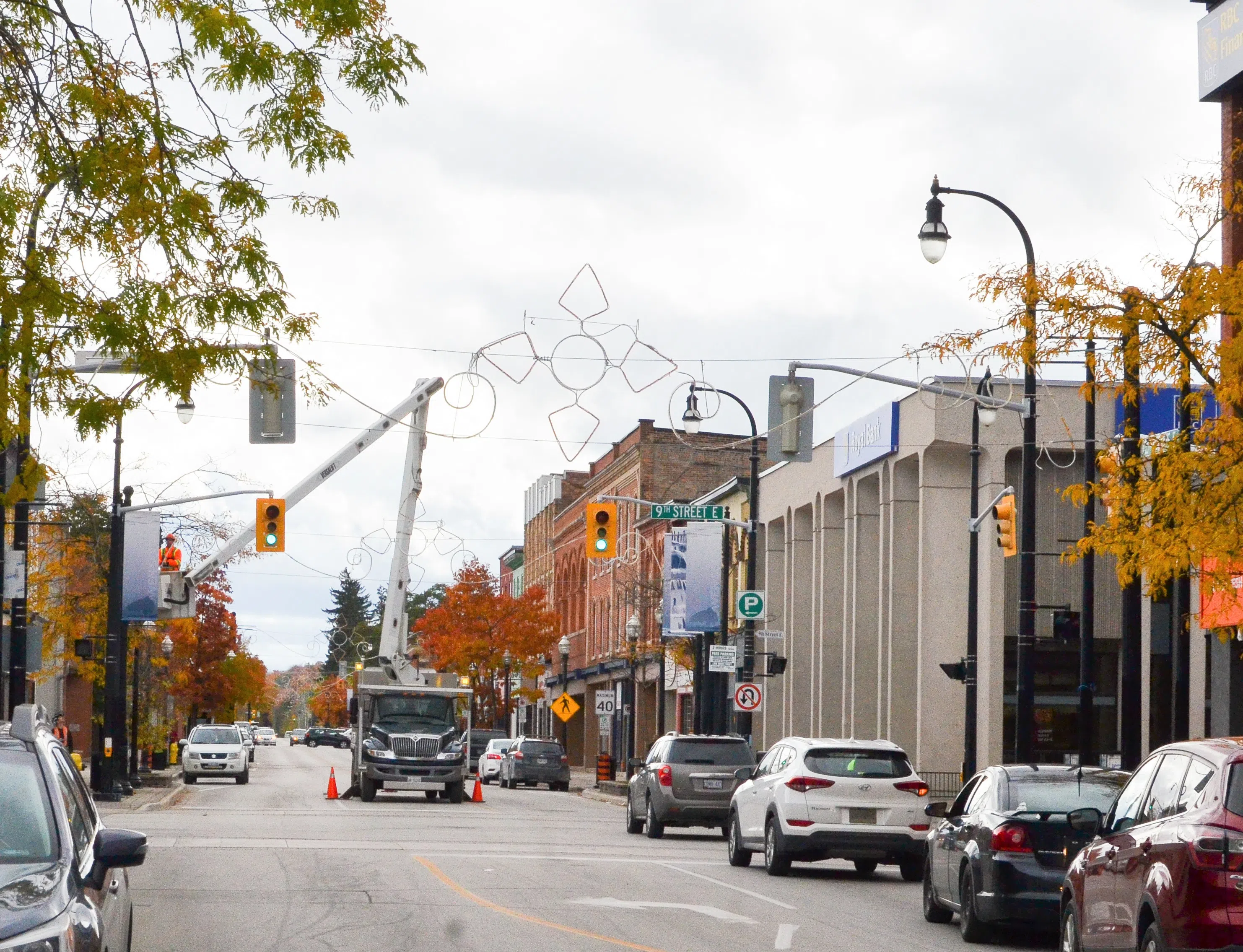 2nd Avenue East Closures Thursday For Seasonal Lights Installation