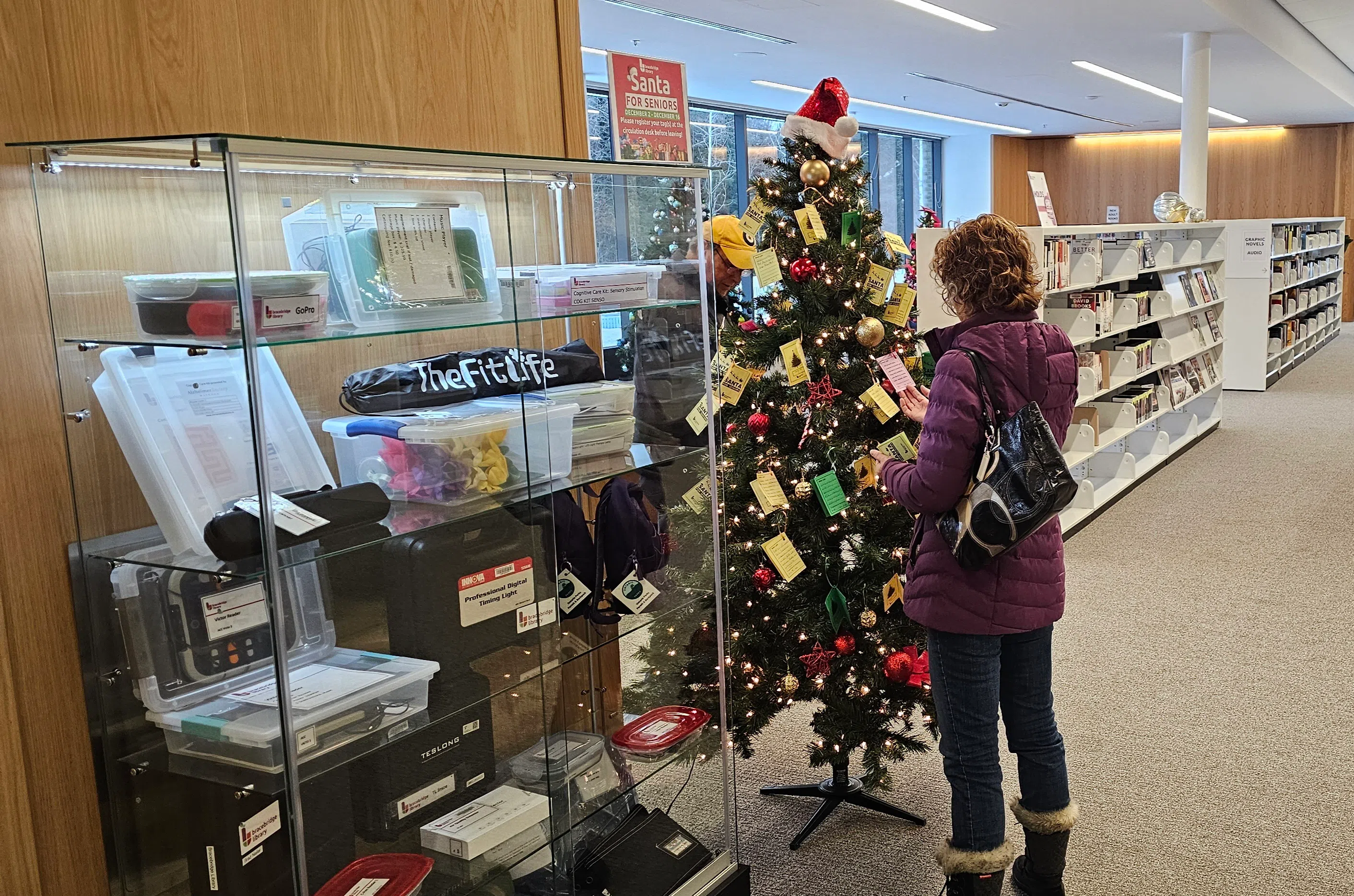 Helpers needed for Bracebridge Library's annual Santa for Seniors program