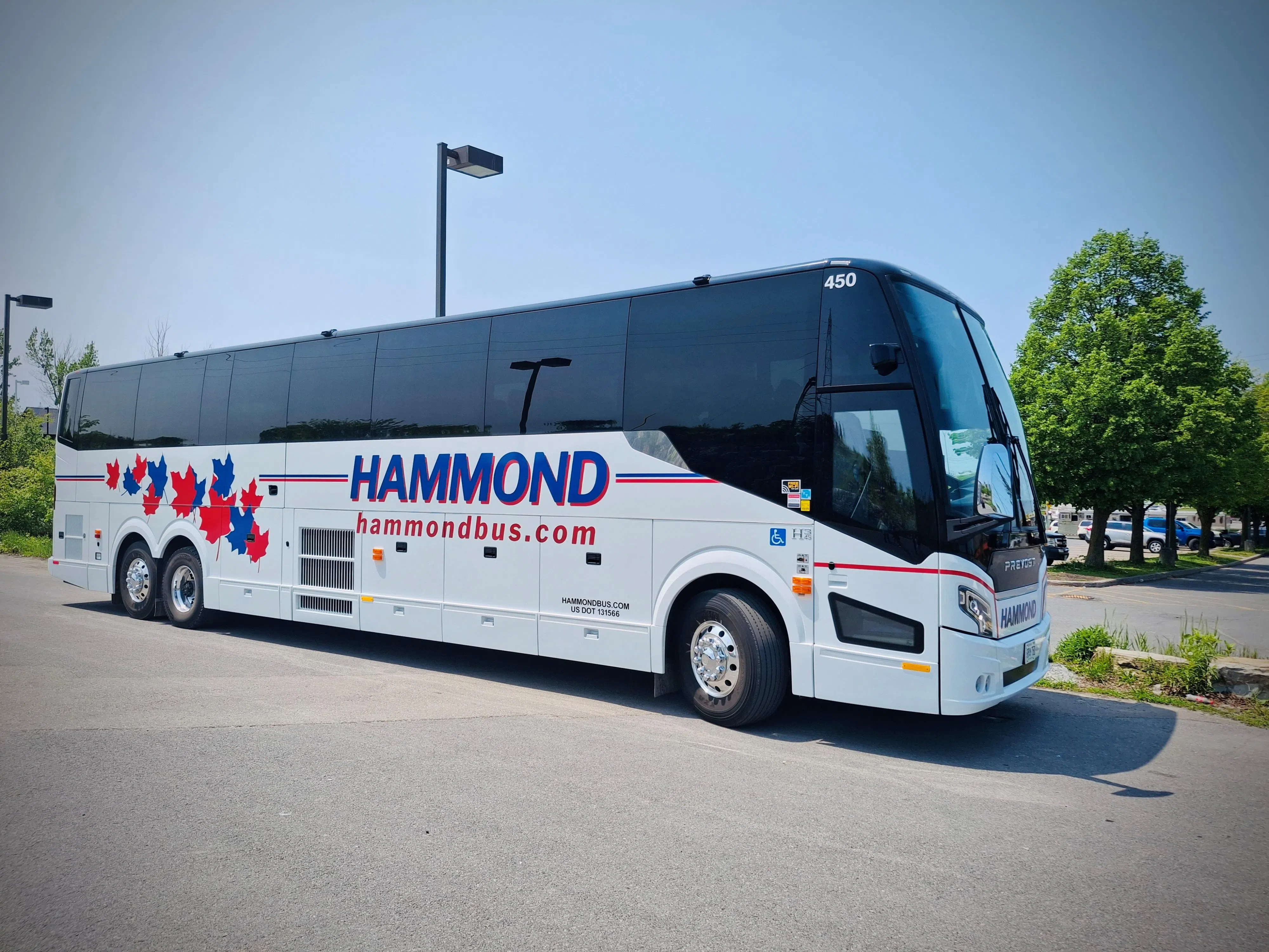 Hammondbus.com Unveils First Accessible Motorcoach